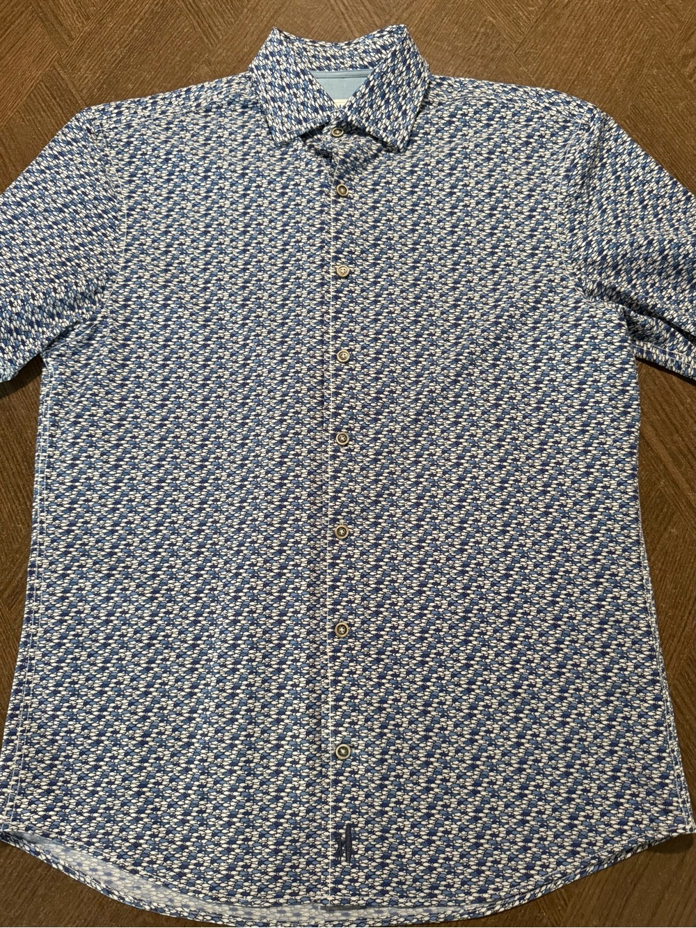 johnnie-O Blue and White Micro-Fish Pattern Short Sleeve Button-Down SZ-S